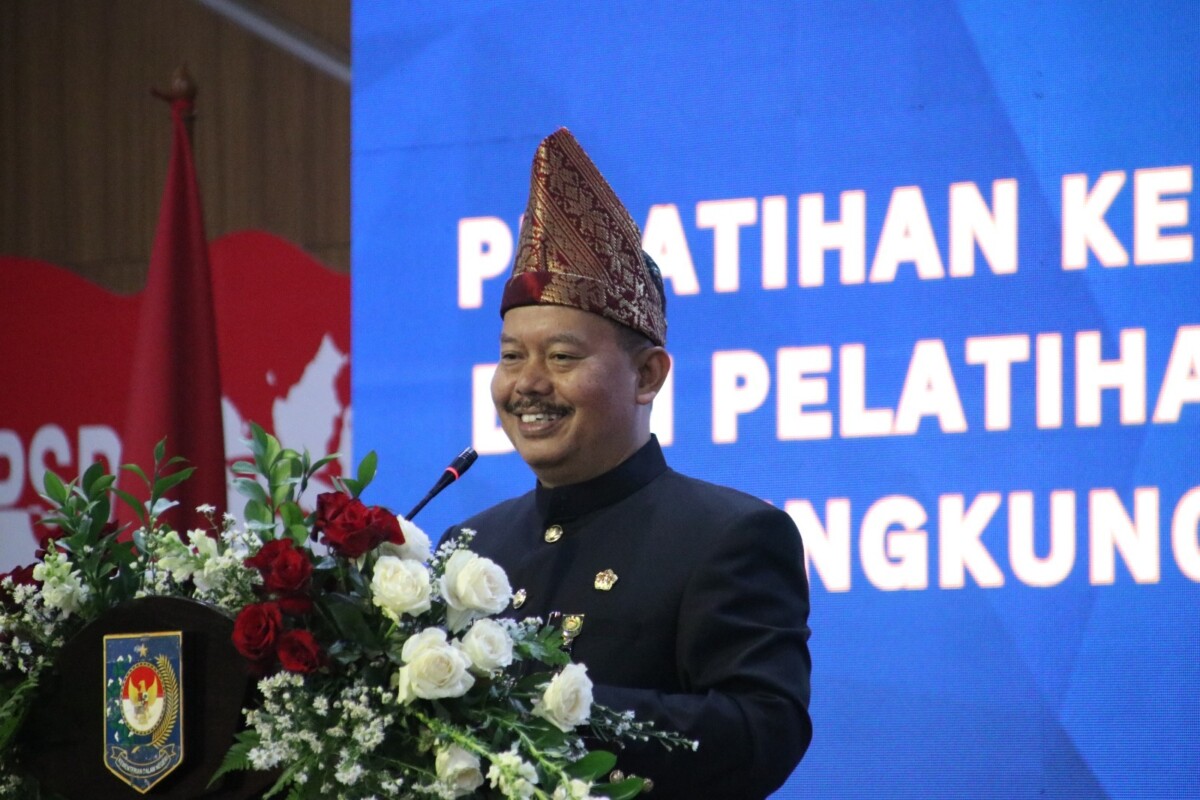 Sugeng Hariyono resmi menutup Diklat Pelatihan Kepemimpinan Administrator (PKA) dan Pelatihan Kepemimpinan Pengawas (PKP). Acara berlangsung di Gedung F Kantor BPSDM Kemendagri, Kalibata, Jakarta, Jumat (20/12/2024).