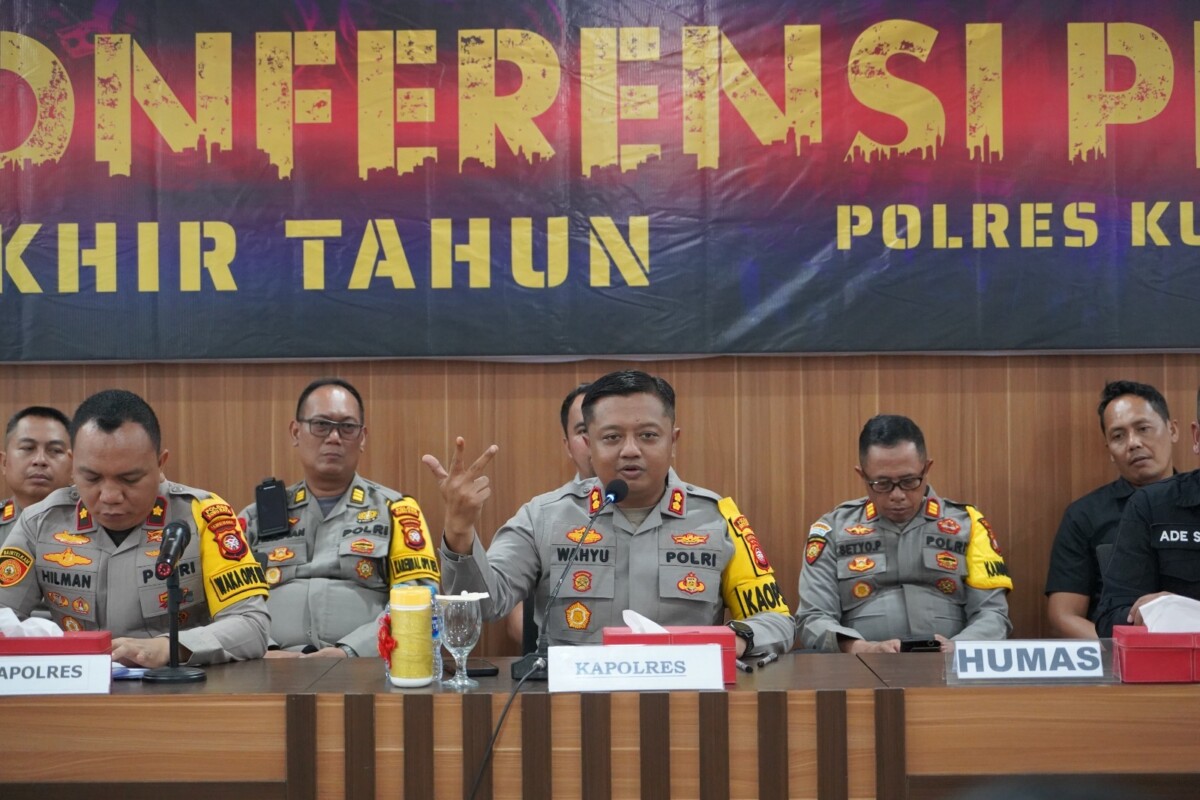 Kapolres Kubu Raya AKBP Wahyu Jati Wibowo yang di dampingi Wakapolres Kubu Raya KOMPOL Hilman Malaini