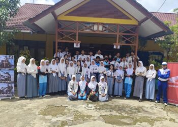 Astra Motor Kalbar Tanamkan Budaya #Cari_aman di SMA Negeri 1 Segedong