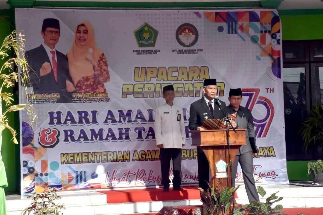 Pj Bupati Kubu Raya Syarif Kamaruzaman pimpin upacara peringatan Hari Amal Bakti (HAB) ke-79 di Halaman Kantor Kementerian Agama Kabupaten Kubu Raya, Jumat (3/1/2025)