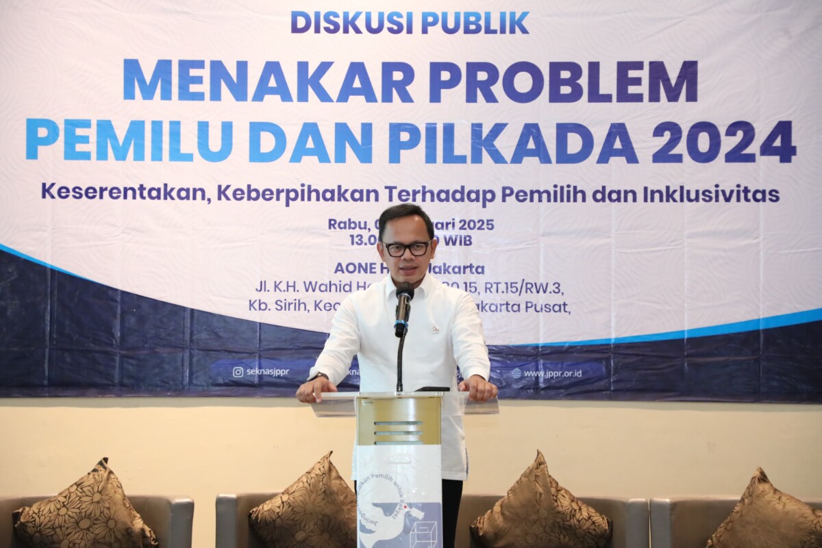 Wakil Menteri Dalam Negeri Bima Arya Sugiarto menjadi keynote speaker pada acara Diskusi Publik yang digelar Jaringan Pendidikan Pemilih untuk Rakyat (JPPR) di AONE Hotel, Jakarta, Rabu (8/1/2025).