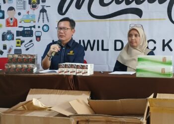 Kabid Fasilitas Kepabeanan dan Cukai DJBC Kalbagbar saat menyampaikan capaian kinerja tahun 2024. FOTO: Achmad Mundzirin/JURNALIS.co.id