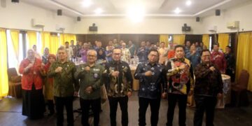 Bupati Kubu Raya Sujiwo mengingatkan seluruh kepala perangkat daerah di lingkungan Pemerintah Kabupaten Kubu Raya untuk melakukan pengelolaan keuangan dengan baik.