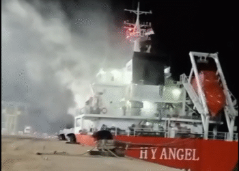Kapal HY Angel Panama yang terbakar di Pelabuhan Terminal Internasional Kijing Kabupaten Mempawah