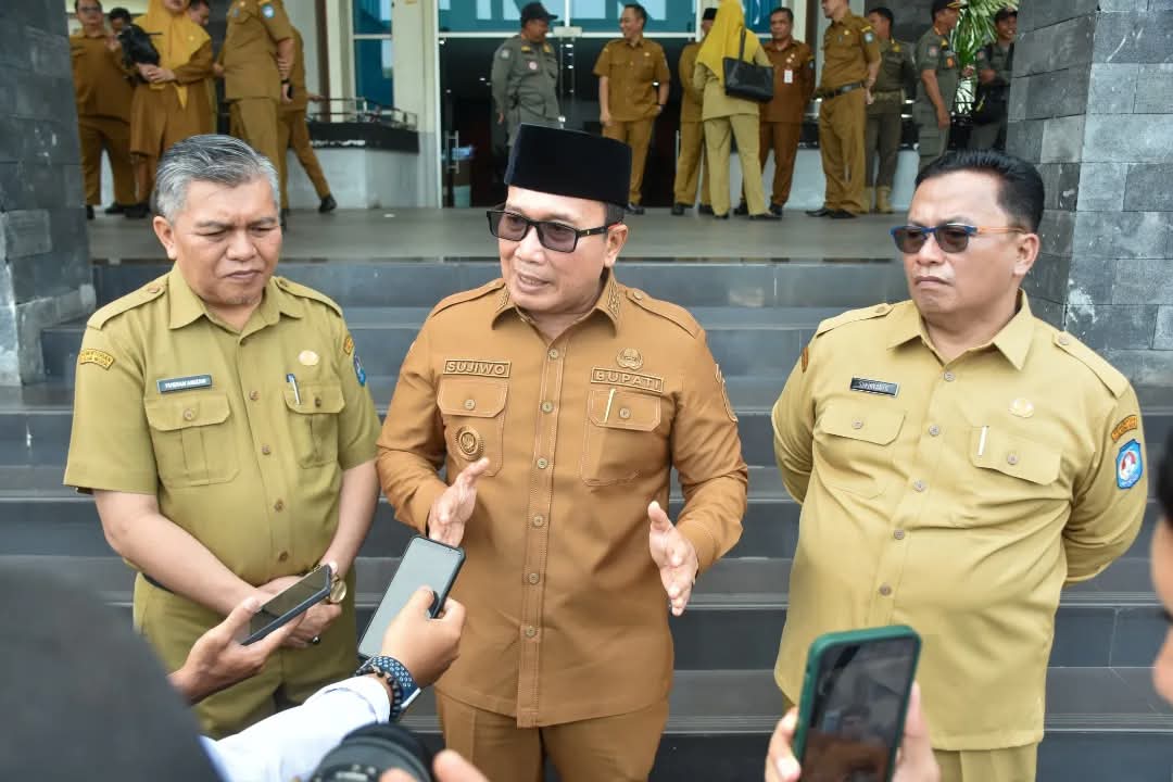 Sujiwo usai menjadi pembina apel gabungan sekaligus halalbihalal Pemerintah Kabupaten Kubu Raya di Halaman Kantor Bupati Kubu Raya, Selasa (8/4/2025).
