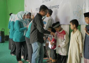 Berbagi Kebahagiaan Jelang Idul Fitri, PLN Salurkan Bantuan untuk Masyarakat dan Panti Asuhan di Kalbar