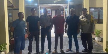 Satreskrim Polsek Sungai Raya berhasil membekuk seorang pria berinisial ZI (38) yang diduga kuat mencuri empat unit Injektor Common Rail milik Workshop PT Solusi Sahabat Akurasi di Jalan Ahmad Yani II KM 5,4, Kecamatan Sungai Raya, Kabupaten Kubu Raya.