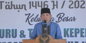 Pidato Wabup Jamhuri Amir saat menghadiri Halal Bihalal bersama para guru, Selasa (15/04/2025). Foto: Prokopim Pemkab Ketapang