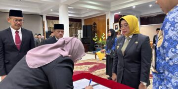 Percepatan Pembangunan, Bupati Mempawah Lantik 3 Pejabat Pratama