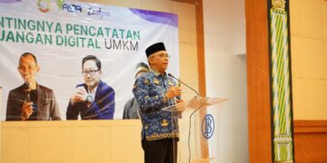 Sekretaris Daerah Kota Pontianak Amirullah memberikan sambutan pada Pelatihan Transaksi Keuangan Digital dan Sosialisasi QRIS di Aula Bank Indonesia Perwakilan Kalbar.