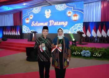 Gubernur Kalimantan Barat, Ria Norsan didampingi Isteri Erlina Norsan memenuhi undangan Halal Bihalal Presiden RI Bersama Purnawirawan TNI AD dan Keluarga Besar TNI-Polri Tahun 1446H/ 2025M bertempat di Balai Kartini Jakarta Pusat, Selasa (6/5/2025).