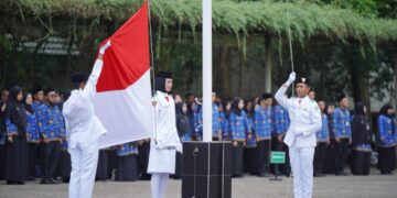 Peringatan Hari Kebangkitan Nasional ke-117 diperingati dengan menggelar upacara bendera di halaman Kantor Wali Kota.