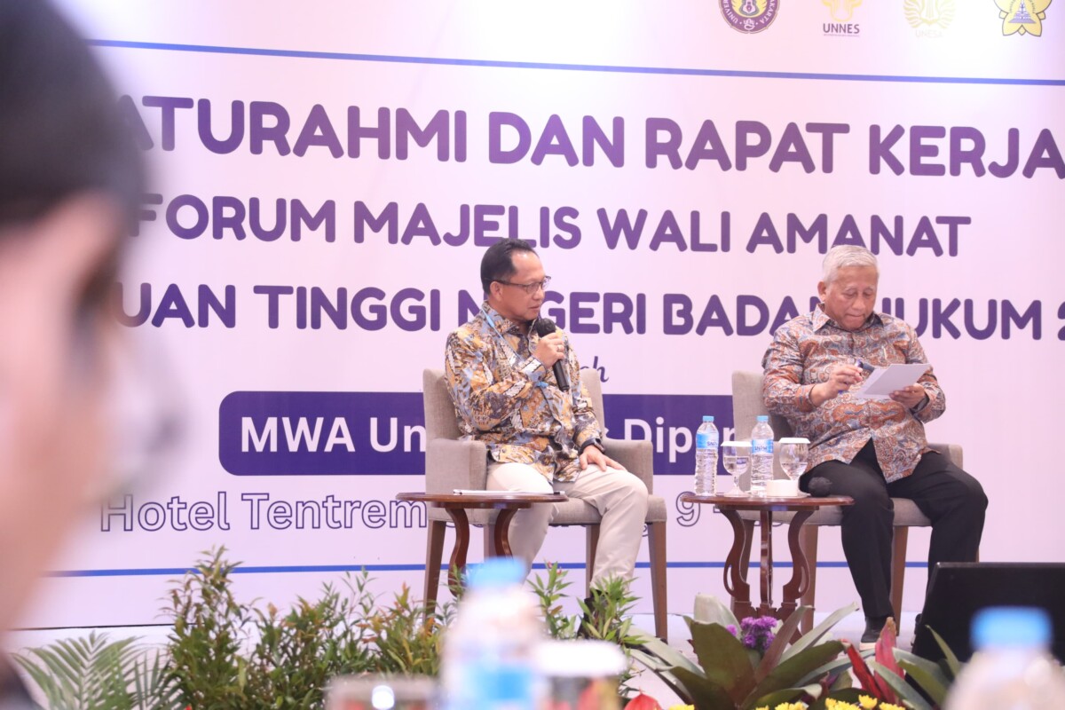 Mendagri dalam acara Silaturahmi dan Rapat Kerja Forum Majelis Wali Amanat (MWA) PTN-BH 2025 di Ballroom Hotel Tentrem, Semarang, Jawa Tengah, Jumat (9/5/2025).
