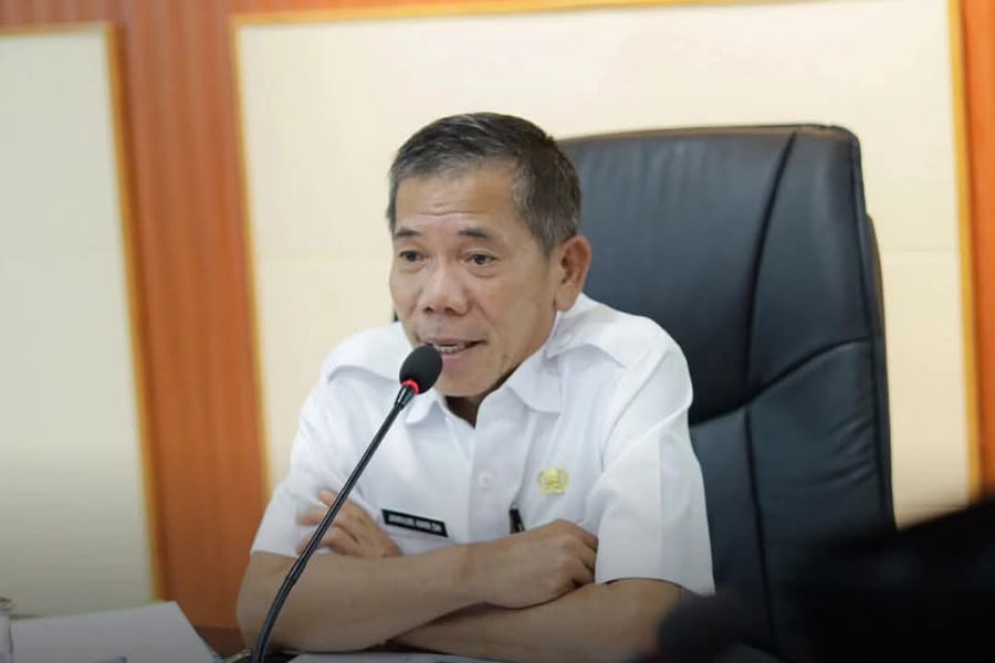 Wakil Bupati Ketapang, Jamhuri Amir ketika memimpin rakor fasilitasi keberaangkatan CJH asal Ketapang. Foto: Prokopim.