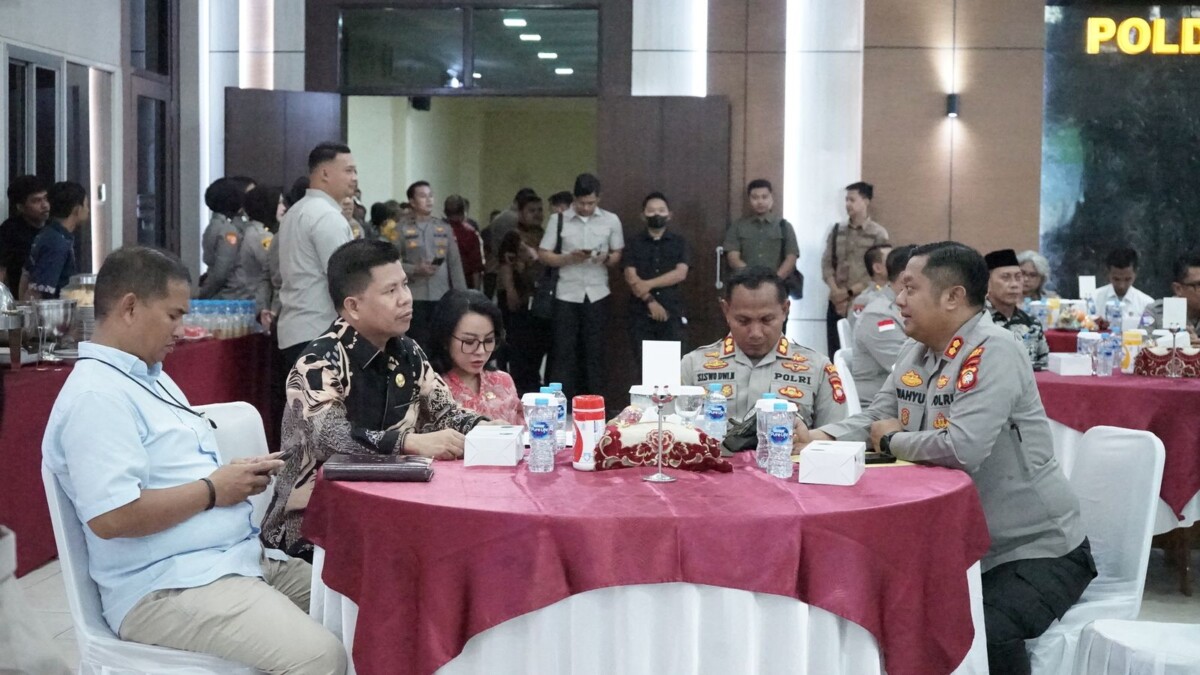 Bupati Sambas, Satono, bersama Kapolres Sambas AKBP Wahyu Jati Wibowo menghadiri Rakor Pelaksanaan Program Ketahanan Pangan dan Kesiapan Panen Raya Jagung Nasional.