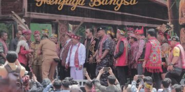 Wakil Gubernur Kalimantan Barat, Krisantus Kurniawan saat menghadiri pembukaan Pekan Gawai Dayak (PGD) ke-39 di Rumah Radakng, Jalan Sutan Syahrir Pontianak pada Selasa (20/05/2025).