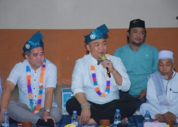 Bupati Alex ketika menghadiri Halal Bihalal bersama masyarakat Sungai Laur.