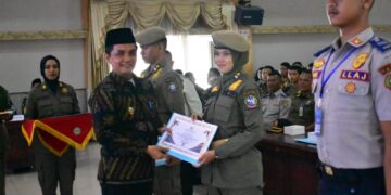 Bahasan usai kegiatan pembekalan di Aula Sultan Syarif Abdurrahman (SSA) Kantor Wali Kota Pontianak, Jumat (16/5/2025).
