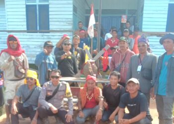 Warga Durian Sebatang Portal Akses PT Mayawana Persada, Tempayan Adat Diletakkan di Lokasi Kantor