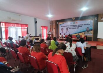 Komitmen Pemerintah Kabupaten Sanggau dalam memperkuat peran perempuan kembali ditunjukkan melalui penyerahan dana hibah kepada 11 organisasi wanita pada Rabu, 18 Juni 2025.