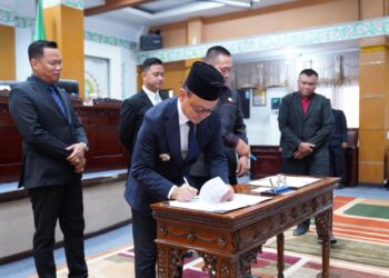 Penandatanganan KUPA-PPAS Perubahan Tahun Anggaran 2025.