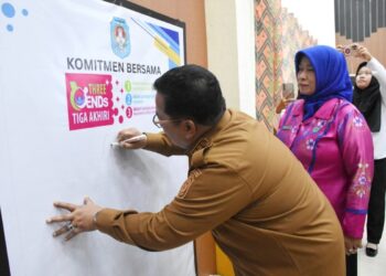 Wakil Bupati Kubu Raya, Sukiryanto, mengajak seluruh organisasi wanita di daerahnya untuk berperan aktif dalam menentang kekerasan terhadap perempuan dan anak.