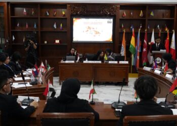 Sejumlah perguruan tinggi di Indonesia menggelar peringatan 70 Tahun Konferensi Asia Afrika (KAA) dengan pendekatan Cosplay Diplomasi yang berlangsung di Laboratorium Hubungan Internasional Universitas Budi Luhur, Jakarta, Selasa (1/7/2025).