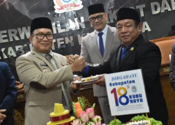Bupati Kubu Raya Sujiwo usai Rapat Paripurna Istimewa dalam rangka memperingati Hari Ulang Tahun ke-18 Kabupaten Kubu Raya, Rabu (16/7/2025)