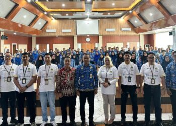 PT Taspen (Persero) Cabang Pontianak, dan PT Jamkrida Kalbar, Pemkab menggelar kegiatan Pembekalan Menjelang Purna Tugas ASN Tahun 2026–2027 yang berlangsung di Aula Utama Kantor Bupati Ketapang, Kamis (17/7/2025).