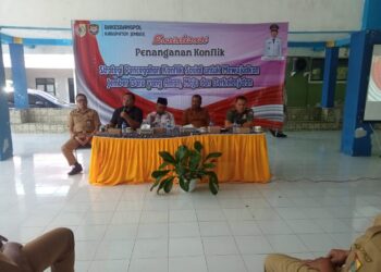 Sosialisasi penanganan konflik di pendopo Kelurahan Tegalbesar Kecamatan Kaliwates, Jember, bersama Bakesbangpol (foto: Sigit Priyono/Jurnalis.co.id)
