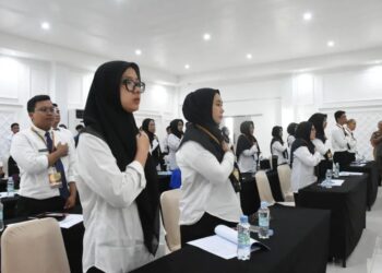 Yusran Anizam membuka kegiatan Bimbingan Teknis (Bimtek) Perpajakan bagi para pengelola keuangan di lingkungan Pemerintah Kabupaten Kubu Raya, Senin (4/8/2025), yang berlangsung di Aula Hotel Dangau, Kubu Raya.