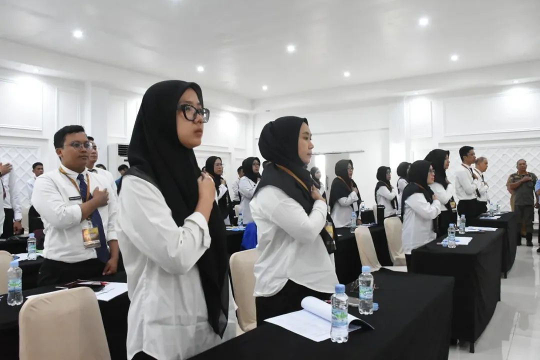 Yusran Anizam membuka kegiatan Bimbingan Teknis (Bimtek) Perpajakan bagi para pengelola keuangan di lingkungan Pemerintah Kabupaten Kubu Raya, Senin (4/8/2025), yang berlangsung di Aula Hotel Dangau, Kubu Raya.