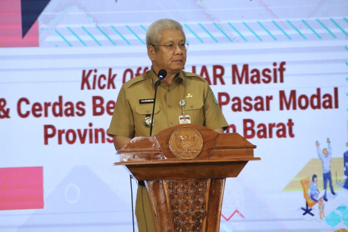 Sekretaris Daerah Provinsi Kalimantan Barat, Harisson, saat membuka Kick Off Program KEJAR Masif dan Cerdas Berinvestasi Pasar Modal Tahun 2025, Kegiatan ini berlangsung di Aula Garuda, Kantor Pelayanan Terpadu, Selasa (5/8/2025).