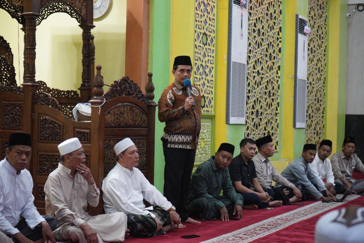 Wakil Wali Kota Pontianak Bahasan membuka kegiatan Sosialisasi Percepatan Sertifikasi Tanah Wakaf Rumah Ibadah.