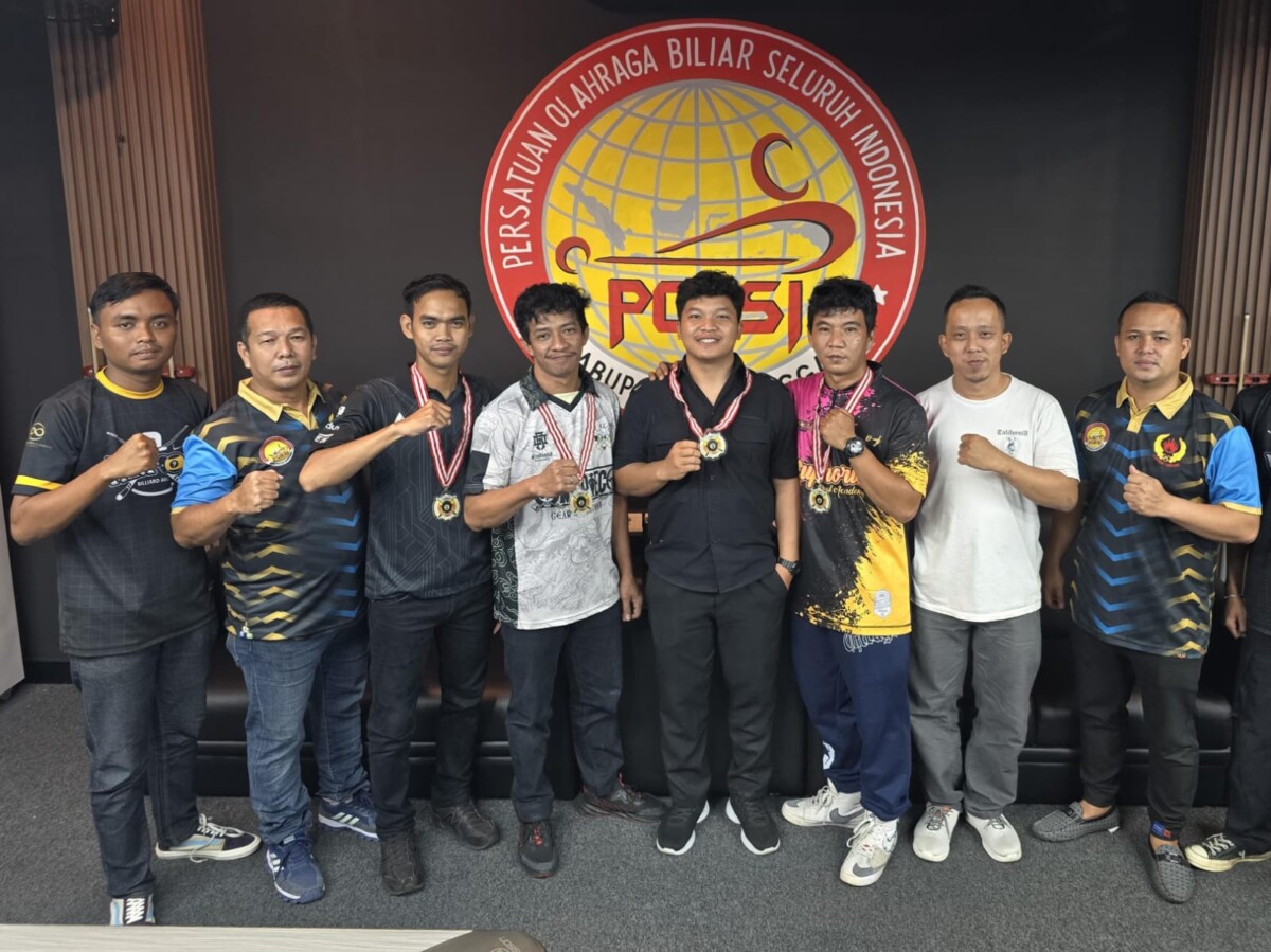 Kejuaraan Nine Ball (Bola 9) tingkat Kabupaten Sanggau di rumah biliar Mr POOL Sanggau, Sabtu (9/8/2025) malam