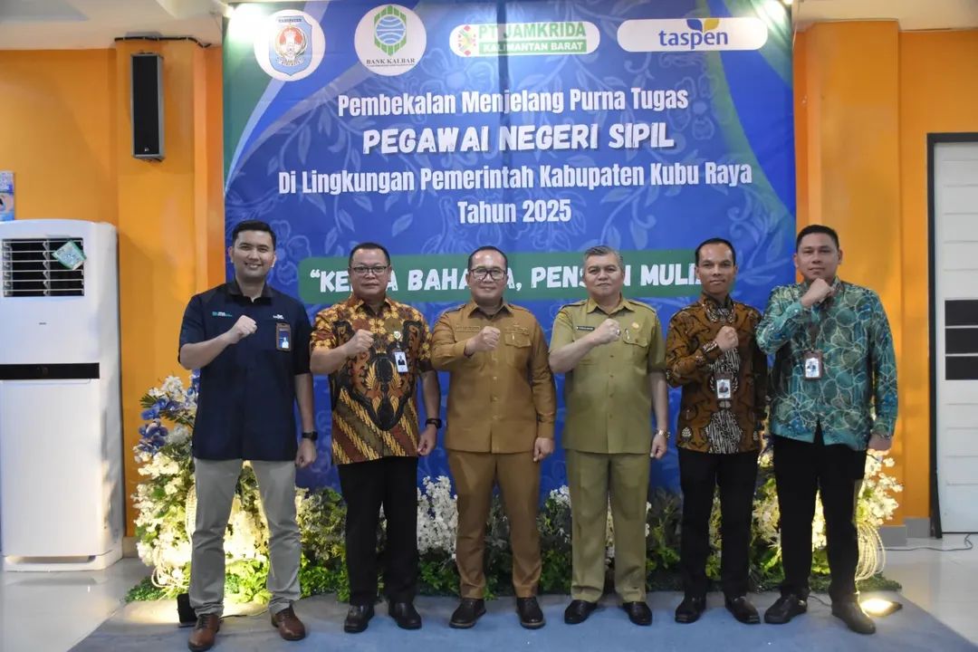 Sujiwo saat memberikan pembekalan di Aula Praja Utama Kantor Bupati Kubu Raya, Selasa (12/8/2025).