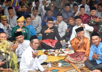Sujiwo, secara resmi membuka Pekan Budaya Robo’-Robo’ di Desa Sungai Kakap, Kecamatan Sungai Kakap, Rabu (20/8/2025).