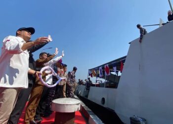 Wakil Bupati Ketapang, Jamhuri Amir menghadiri pelepasan Ekspedisi Rupiah Berdaulat (ERB) Tahun 2025. Foto: Prokopim.