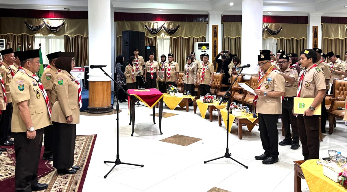 Pelantikan Bupati Mempawah, Erlina sebagai Mabicab Gerakan Pramuka Kabupaten Mempawah masa bakti 2024–2029 oleh Ketua Kwartir Daerah (Kwarda) Pramuka Kalimantan Barat, Syarief Abdullah Alkadrie.