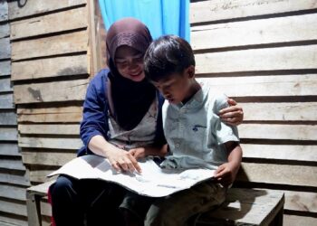 Kado Spesial HUT RI, PLN Salurkan Bantuan Pasang Listrik Gratis 2.821 Keluarga Prasejahtera se-Indonesia