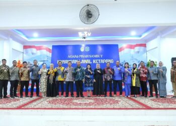 Bupati Ketapang, Alexander Wilyo bersama Forkopimda dan tamu undangan saat acara Pisah Sambut Komandan Lanal Ketapang, Kamis (4/9/2025).(Foto: Prokopim Pemkab Ketapang).