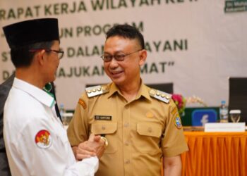 Wali Kota Pontianak Edi Rusdi Kamtono menjadi pembicara pada Rakerw IPARI Kalbar.