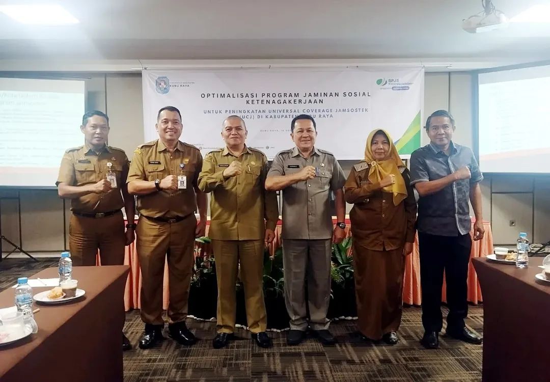 Yusran Anizam saat Rapat Monitoring Optimalisasi Program Jaminan Sosial Ketenagakerjaan di Hotel Alimoer, Sungai Raya, Selasa (16/9/2025).