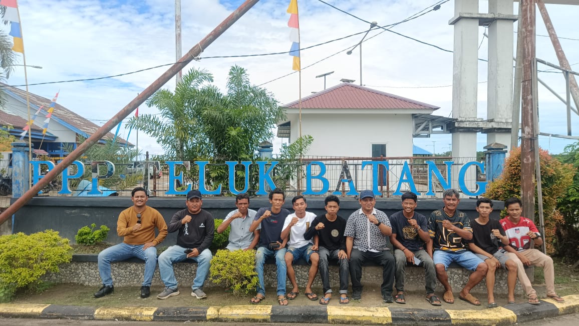 Komunitas Trevel Teluk Batang yang bernaung di bawah PT Indonesia Mandiri Trevel Kayong Utara. Foto (istimewa).