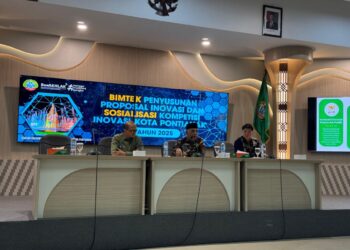 Sekretaris Daerah Kota Pontianak, Amirullah memberikan sambutan ketika membuka Kompetisi Inovasi Kota Pontianak 2025 di Aula Sultan Syarif Abdurrahman, Kantor Wali Kota Pontianak, Kamis (18/9/2025).