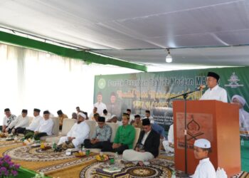 Wakil Gubernur Kalimantan Barat, Krisantus Kurniawan, saat menghadiri Peringatan Maulid Nabi Muhammad SAW 1447 H digelar di Pondok Pesantren Tahfidz Modern MAHIR, Desa Punggur Kecil, Kecamatan Sungai Kakap, Kabupaten Kubu Raya, Minggu (21/9/2025).
