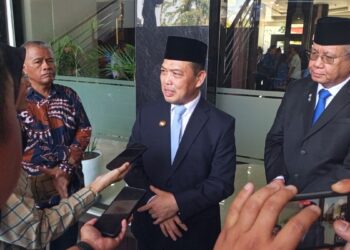 Gubernur Kalbar, Ria Norsan saat ditemui wartawan usai menghadiri acara di Aula Garuda, Gedung Terpadu Kantor Gubernur, Rabu (24/09/2025).