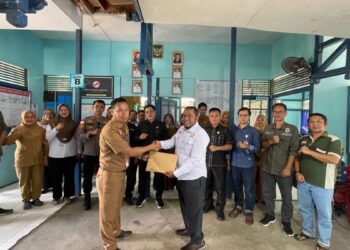 Kunjungan kerja Komisi A DPRD Kapuas Hulu ke Puskesmas Pengkadan meninjau pelayanan kesehatan. Foto: Ist