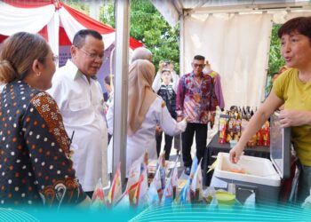 Direktur Utama Bank Kalbar, Rokidi, ikut hadir dalam kegiatan Astacita Kewirausahaan, Koperasi dan Usaha Kecil dan Menengah yang mengusung tema "Mewujudkan Koperasi dan UMKM yang Modern serta Peningkatan Rasio Kewirausahaan". Rabu (24/09/2025).