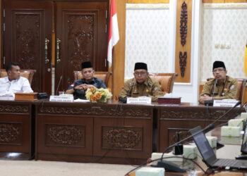 Kunker Komisi I DPRD Provinsi Kalimantan diterima wakil bupati di Balai Junjung Titah, Kantor Bupati Mempawah.